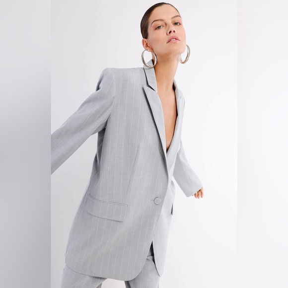 BCBG X MAEVE REILLY - lace up blazer & trouser set - NEW WITH TAGS - Picture 2 of 8